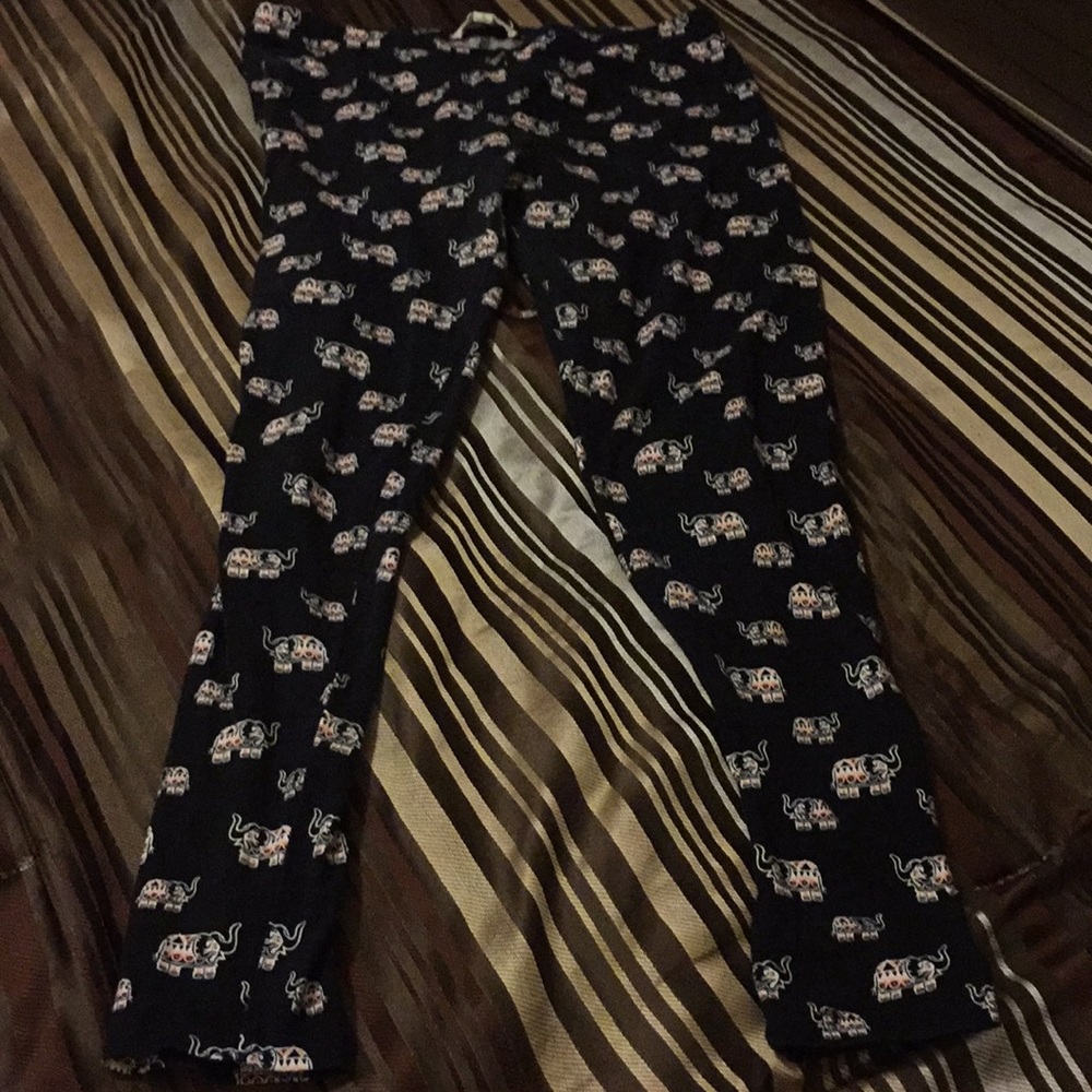 Pink Republic Black Elephant Design Leggings